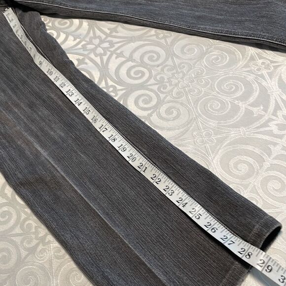 Motto embossed pattern back pockets lightly distressed jeans size 12 - Picture 7 of 11